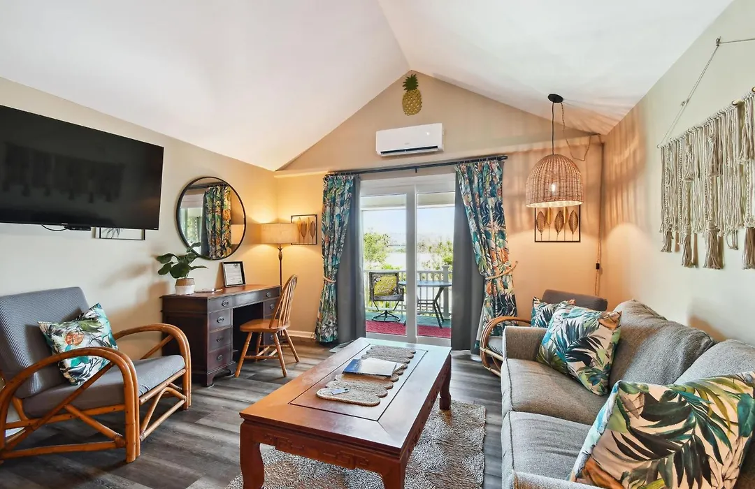 Sea Breeze Manor Inn-1